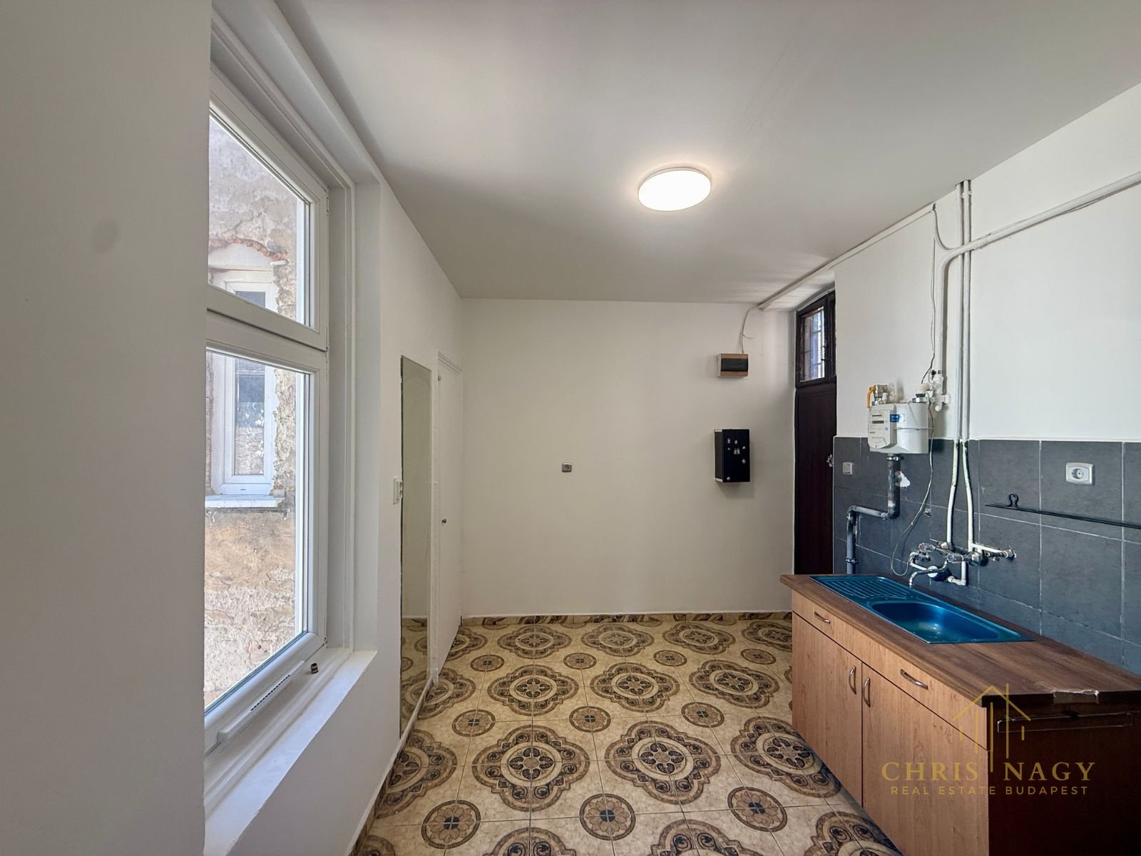 Sunny 1.5-room apartment near Füvészkert, District VIII