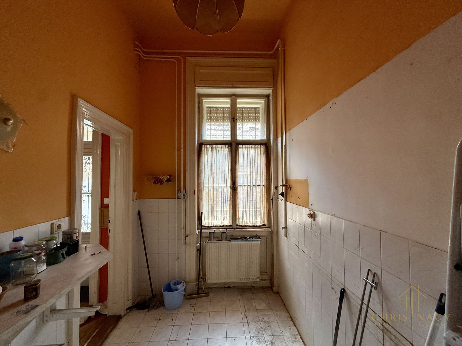 Felújítandó 89 m²-es lakás a Király utcában, a 6. kerületben