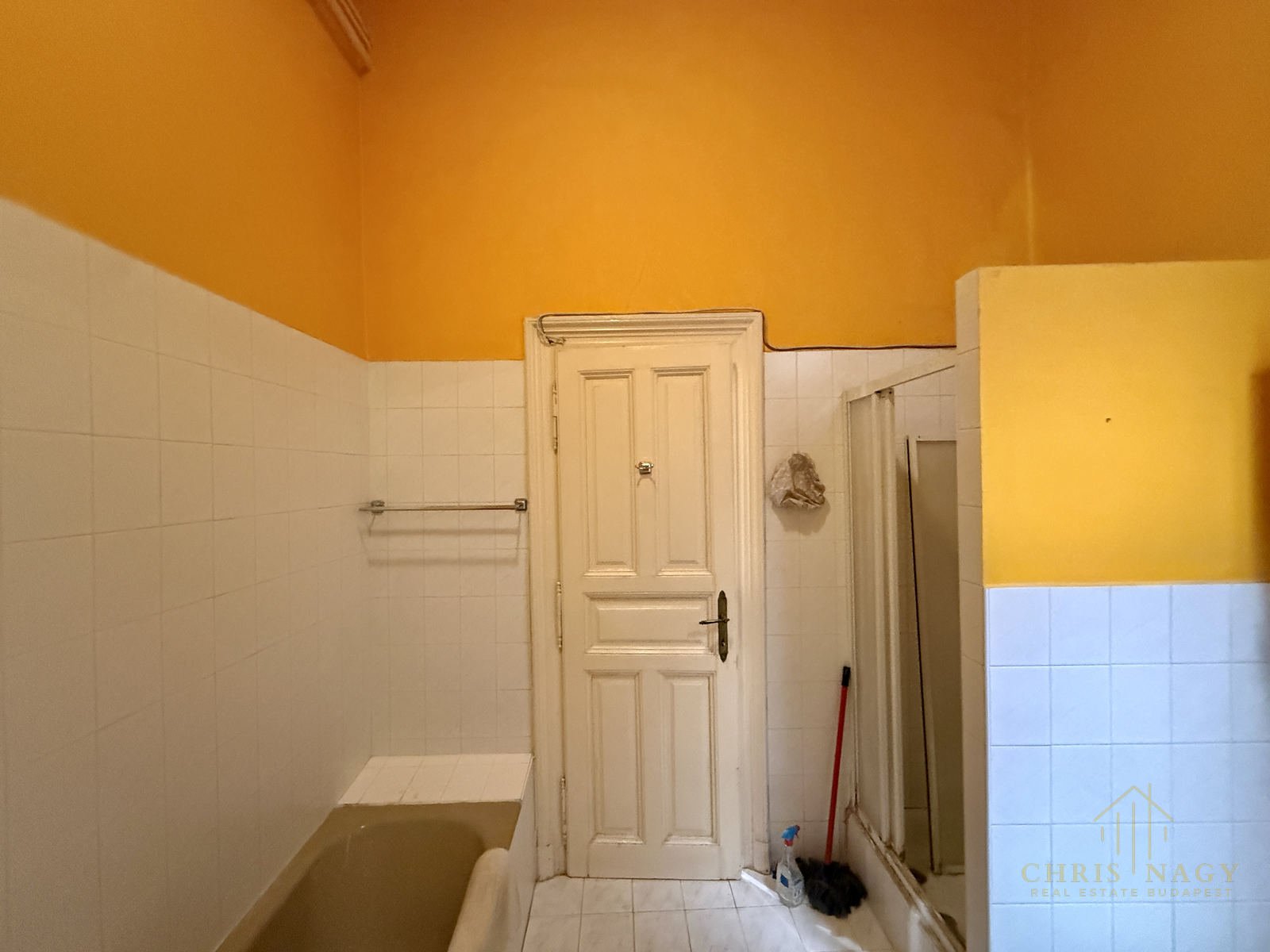 Felújítandó 89 m²-es lakás a Király utcában, a 6. kerületben
