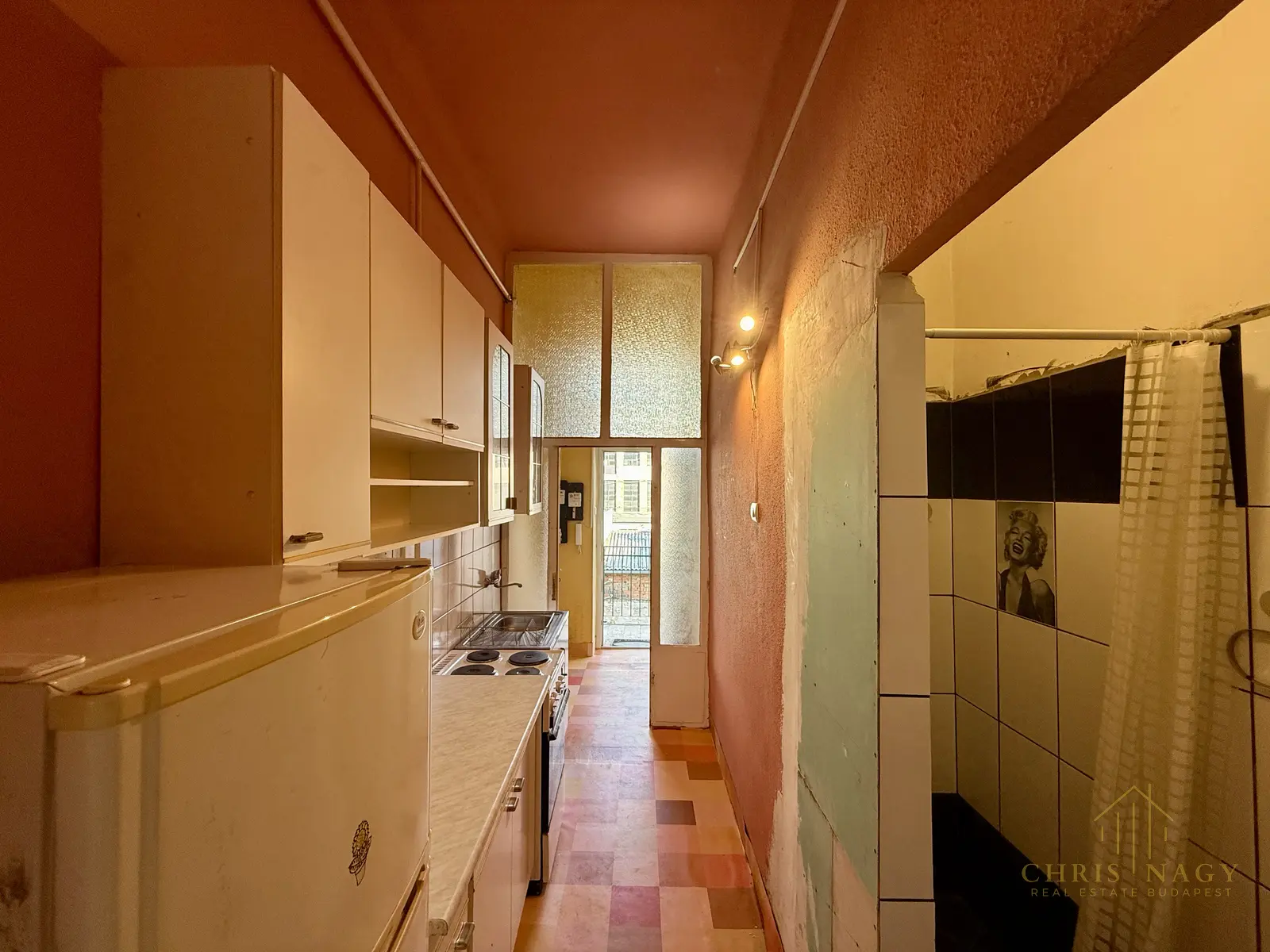 Studio apartment for sale on Erzsébet királyné útja, district 14